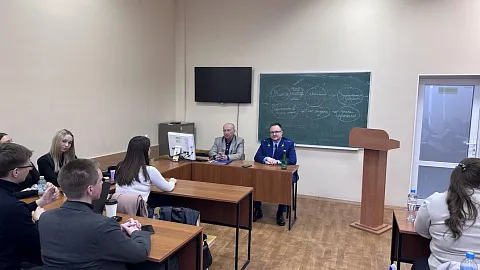 Студенты БФУ им. И. Канта обсудили с прокурором Немана меры противодействия коррупции