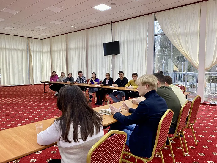 В Светлогорске прошла стратегическая сессия по вопросам работы Объединенного совета обучающихся |  1