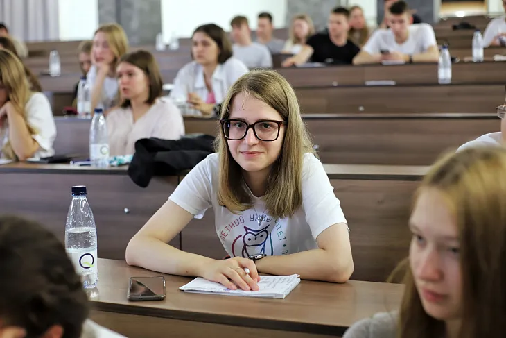 Министр здравоохранения Калининградской области выступил с яркой лекцией перед студентами «Летнего университета» |  1