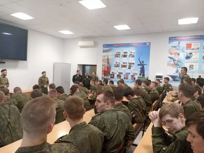 Участники СВО встретились со студентами Военного учебного центра |  3