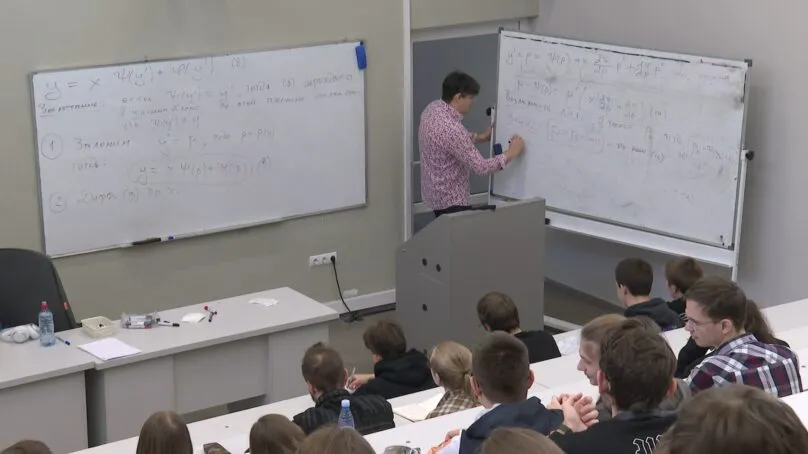 13_03_dinastiya_matematikov_solovieva_e_2m46s.mxf_snapshot_01.30.552-808x454.jpg