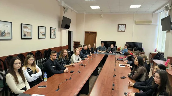 Открытый диалог: студенты БФУ продолжают знакомство с работой Избирательной комиссии Калининградской области |  2
