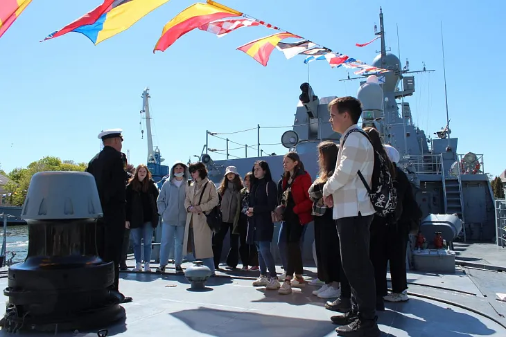 Студенты БФУ приняли участие в праздновании Дня образования Балтийского флота |  1