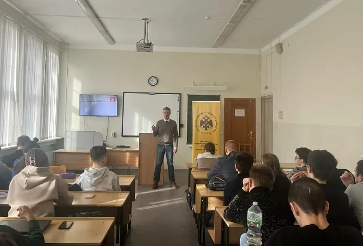 От мифов — к исторической правде: студенты-историки БФУ им. И. Канта приняли участие в дискуссии, посвященной Великой Победе |  2