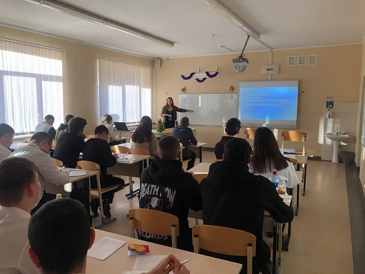Преподаватели БФУ им. И. Канта провели мастер-классы по математике для школьников Калининградской области |  7