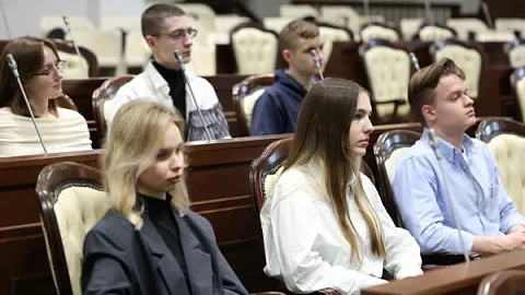 Студенты БФУ посетили парламентский урок в Законодательном Собрании Калининградской области 