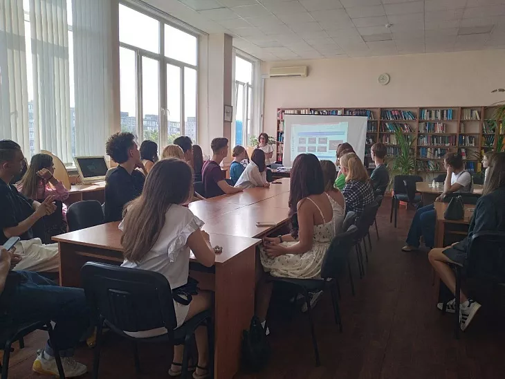 Первокурсники БФУ познакомились с информационно-библиотечной средой университета |  3