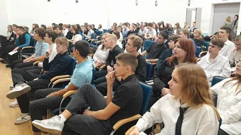 Профилактику деструктивного поведения подростков обсудили на дискуссионной площадке «Открытый диалог» 