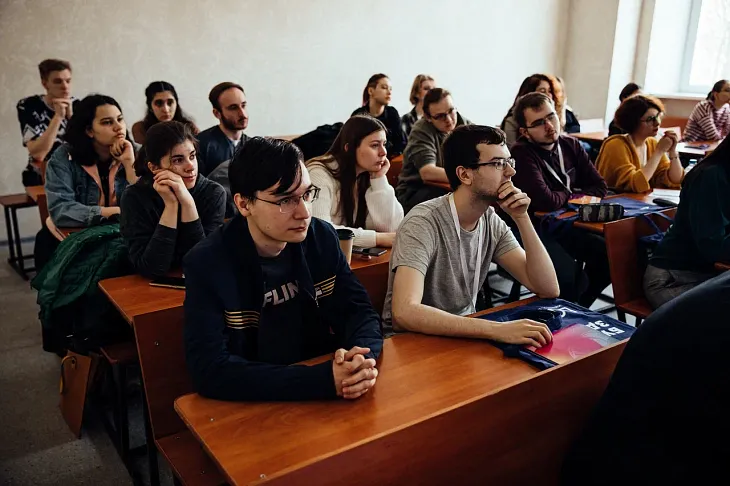 Участниками ХимБиоSeasons–2023 в БФУ стали более 150 российских студентов  |  5