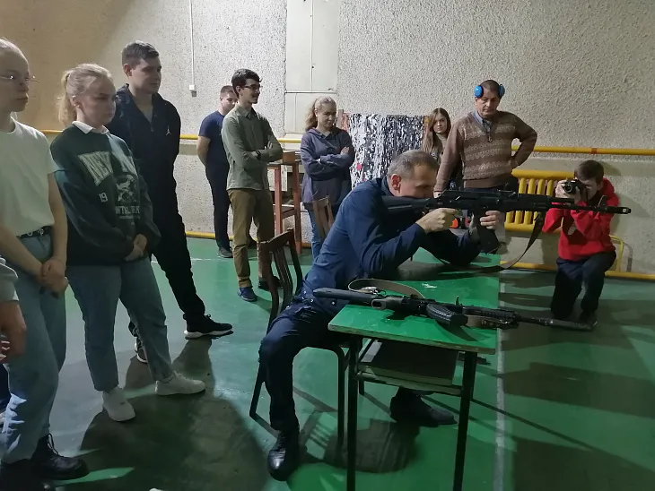         Активисты общественного центра «Волонтеры Победы БФУ» и студенты университета провели турнир по стрельбе |  6