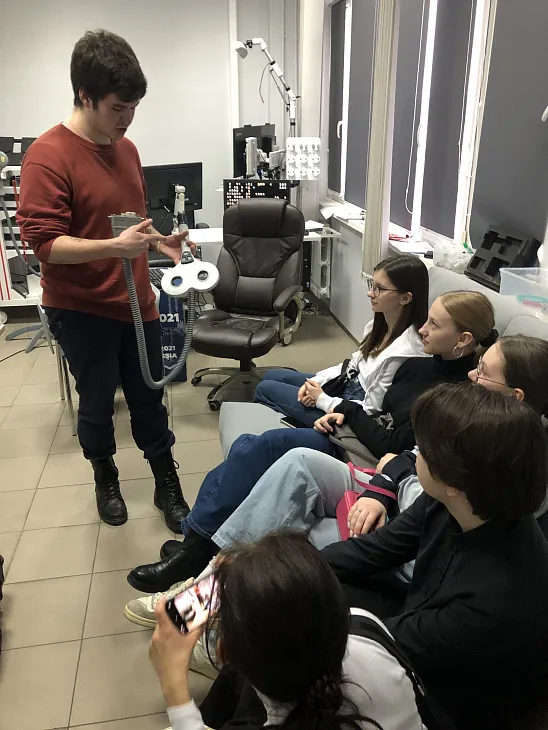Школьники Калининграда посетили  Балтийский центр нейротехнологий и искусственного интеллекта |  3
