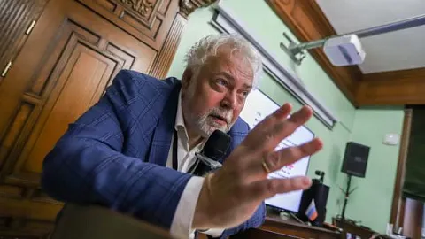  «Четыре парадокса кантовской философии»: член-корреспондент РАН Вадим Васильев прочитал лекцию для студентов 