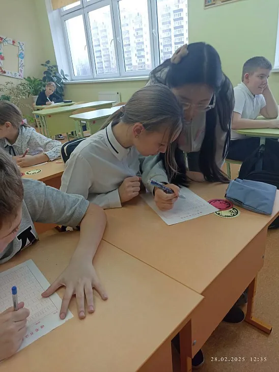 Китайская культура в школе: студенты БФУ им. И. Канта провели мастер-класс для четвероклассников |  2