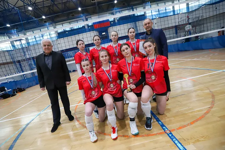 В БФУ им. И. Канта прошел международный волейбольный турнир, посвященный 80-летию Победы |  26