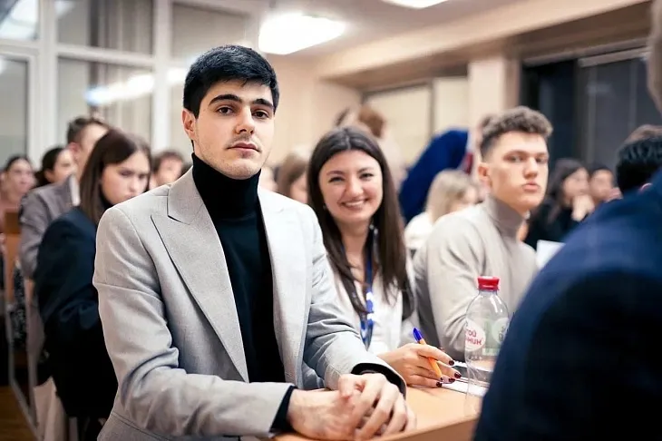 Студенты-юристы БФУ приняли участие в III Парламентской модели МГИМО МИД России |  4