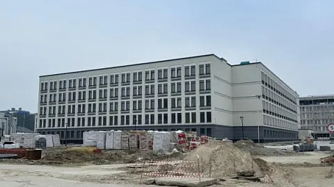 В строящемся общежитии неокампуса «Кантиана» завершились фасадные работы