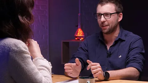 «Как мы движемся к суверенной батарейке»: Александр Гойхман в подкасте «В теме»