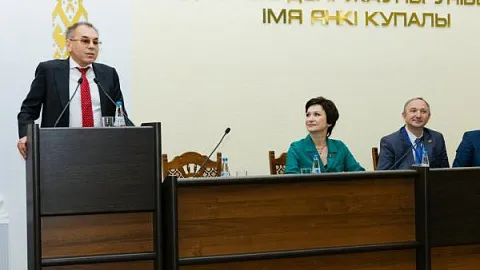 Важно развивать партнерские отношения: делегация БФУ им. И. Канта поздравила с 85-летием Гродненский госуниверситет