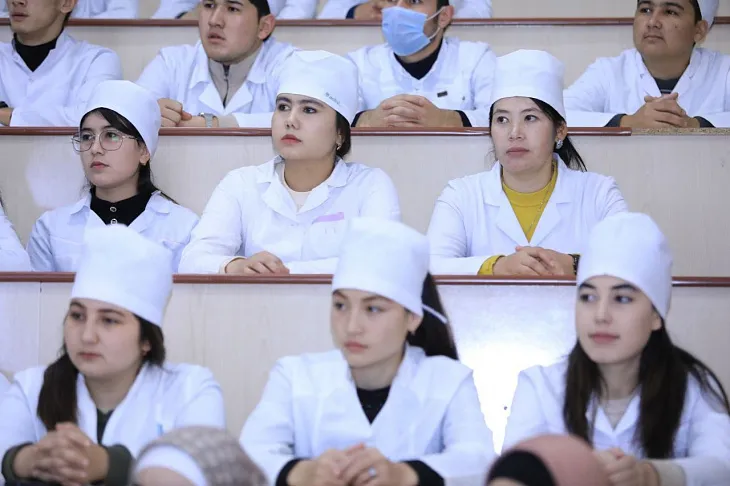 Эксперты БФУ выступили с докладами на международной конференции по медицине в Узбекистане |  3