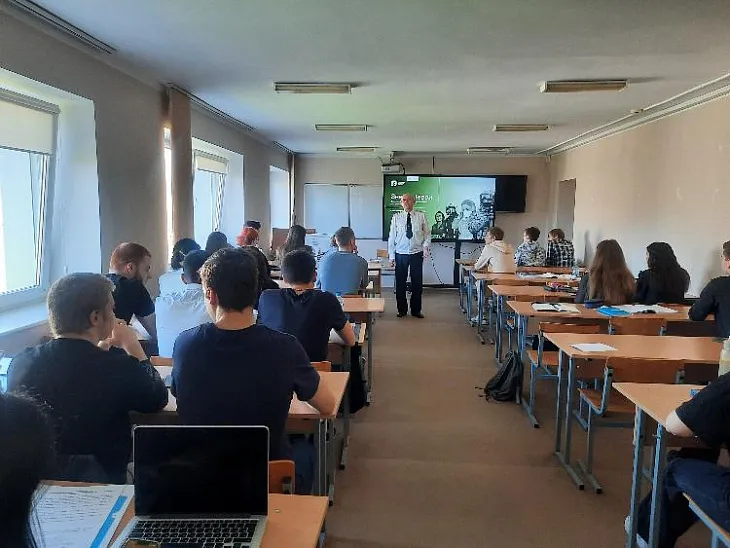 Студенты БФУ посетили просветительскую лекцию Российского общества «Знание» |  1
