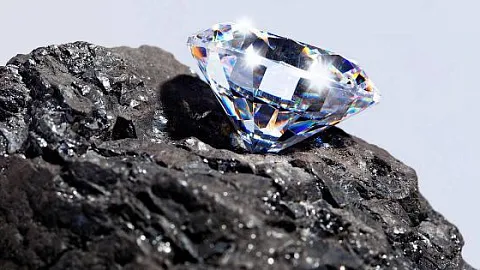 Ученыe БФУ показали реальную возможность использования алмазов для синхротронов 4-го поколения