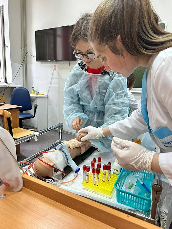 Навыки для жизни: медицинские мастер-классы прошли для школьников Калининграда |  5