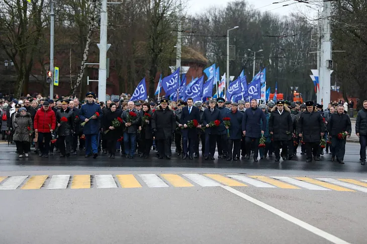 Студенты и сотрудники БФУ почтили память российских солдат  |  2