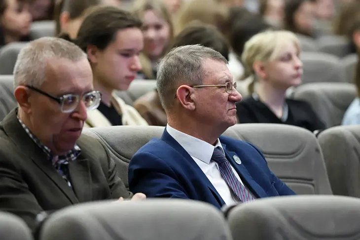 Лекция Ивана Зуенко в БФУ им. И. Канта: Китай в эпоху Си Цзиньпина и его место в международных отношениях |  4