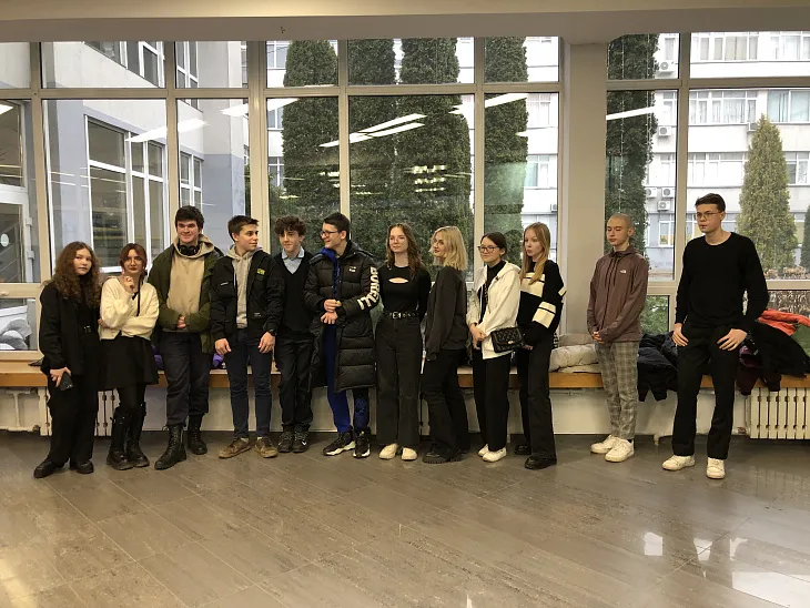 Школьники Калининграда посетили  Балтийский центр нейротехнологий и искусственного интеллекта |  2