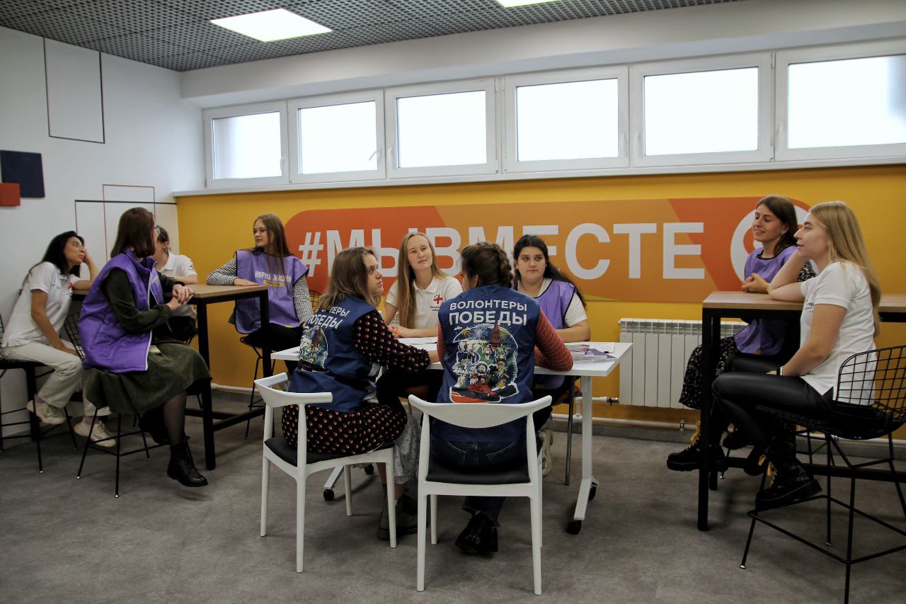 #МЫВМЕСТЕ: в БФУ состоялось координационное собрание студентов-волонтеров |  1