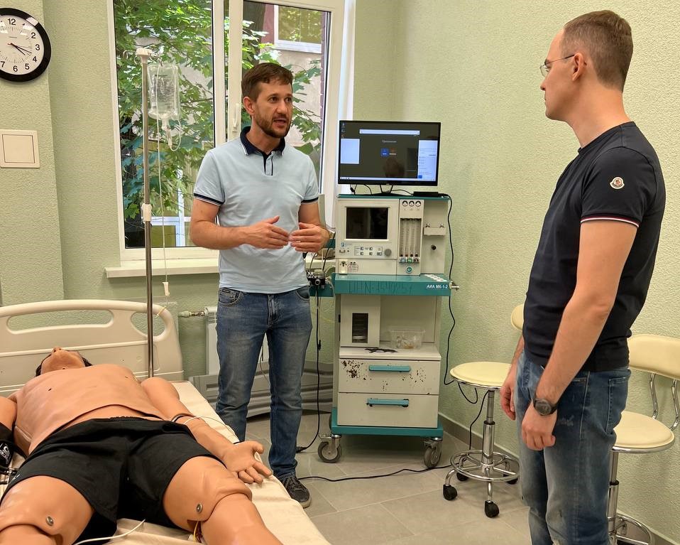 Министр здравоохранения Калининградской области посетил центр симуляционного обучения БФУ |  2