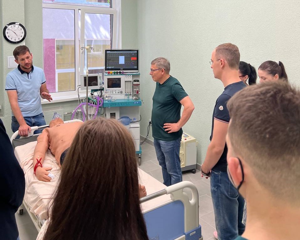 Министр здравоохранения Калининградской области посетил центр симуляционного обучения БФУ |  7