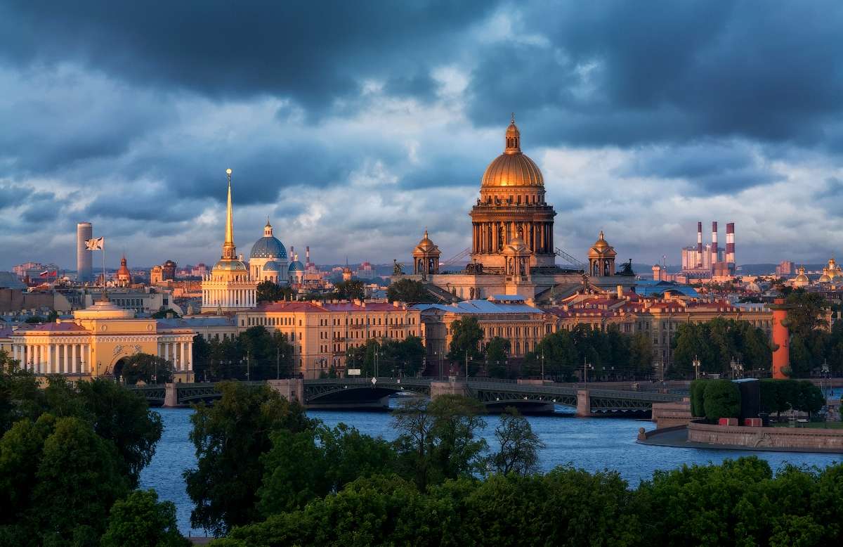 Санкт-Петербург-1200x778.jpg