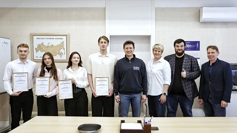 Ректор БФУ Максим Демин вручил благодарности активистам водно-спасательного клуба «Кантиана Акваспас»