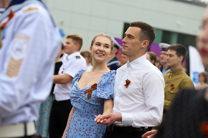 «Вальс Победы» в БФУ им. И. Канта исполнили 118 студентов и курсантов Калининградской области |  11