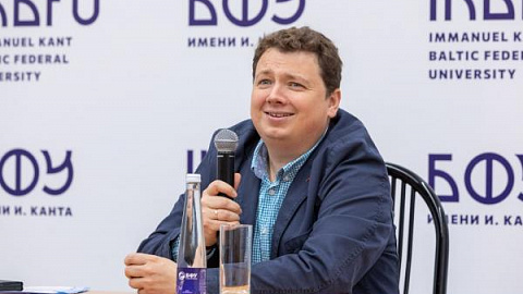 Разговор с сенатором: В БФУ прошла встреча Александра Шендерюка-Жидкова со студентами