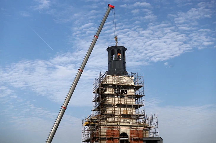 Марат Хуснуллин: «На часовой башне кампуса в&nbsp;Калининграде установили шпиль» |  1