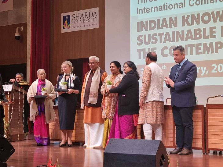 Head of the Institute of Education and the Humanities Attends an International Conference in India | Image 1