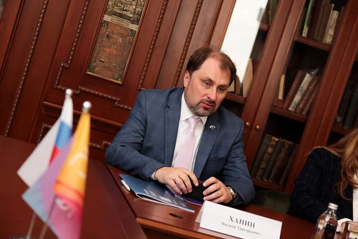 В БФУ прошла встреча с почетным консулом Республики Фиджи |  2