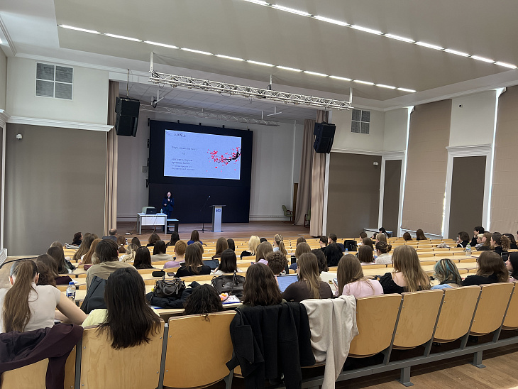 Профессор Цян Сяоюнь обсудила со&nbsp;студентами БФУ аспекты российско-китайской коммуникации |  3