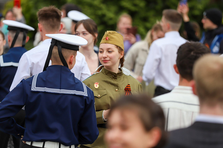 «Вальс Победы» в БФУ им. И. Канта исполнили 118 студентов и курсантов Калининградской области |  12