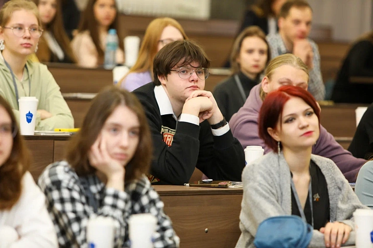 В БФУ стартовала всероссийская зимняя школа Плавучего университета  |  8
