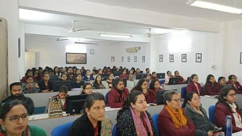 Russian Language Course has Started in India at the Site of the Representative Office of the IKBFU