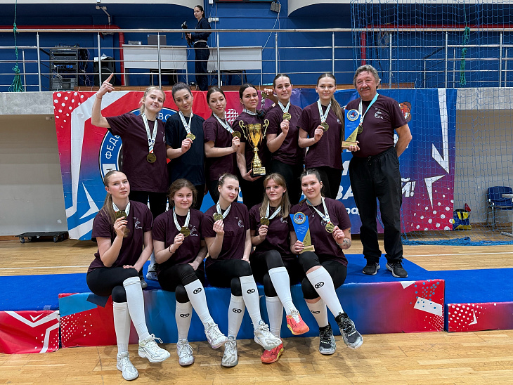 «Кантиана» — чемпион Калининградской области по&nbsp;волейболу среди женских команд |  4