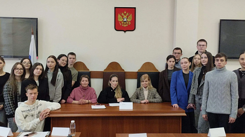 Погружение в&nbsp;профессию: студенты Высшей школы права БФУ провели игровой судебный процесс