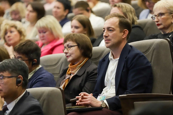 Педагоги России, СНГ и Китая обсуждают в БФУ вопросы создания образовательной среды в эпоху искусственного интеллекта  |  6