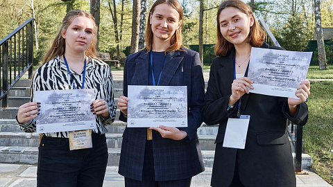 Студентки Высшей школы права приняли участие в международном конкурсе по международному гуманитарному праву им. Ф.Ф. Мартенса