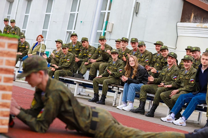 Стрельба, эстафеты, канат: в Военном учебном центре определили самый спортивный взвод |  9