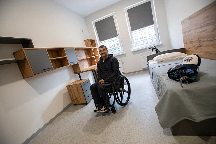 Wheelchair User Becomes First Resident of New Accessible Hall at Kantiana Campus | Image 3