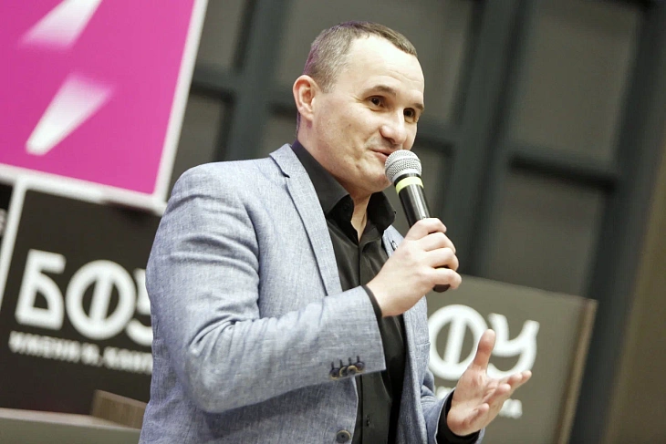 ИИ-защита, экоплатформа и&nbsp;аудиогид: в&nbsp;БФУ им.&nbsp;И.&nbsp;Канта назвали победителей интенсива «Генерим гениальное» от&nbsp;Т2 |  1